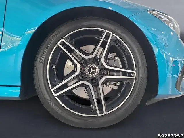 Mercedes-Benz CLA 200