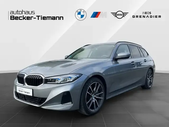 BMW 330
