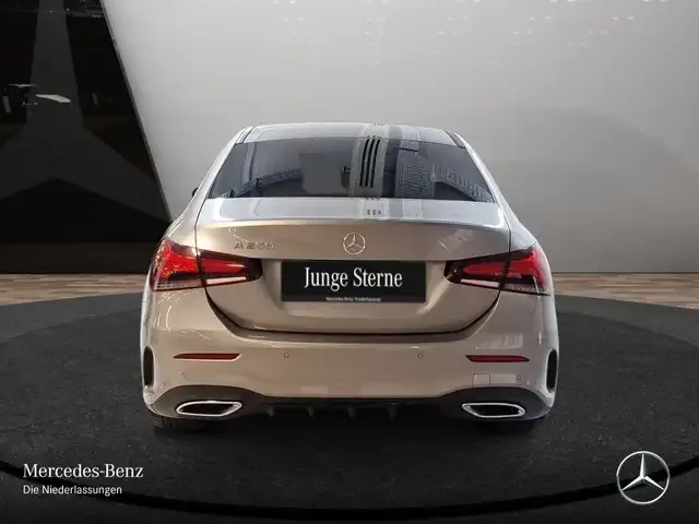 Mercedes-Benz A 250