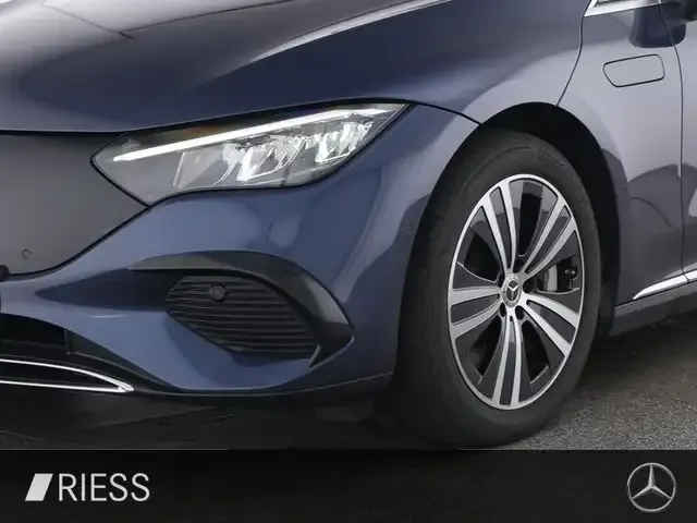 Mercedes-Benz EQE 300