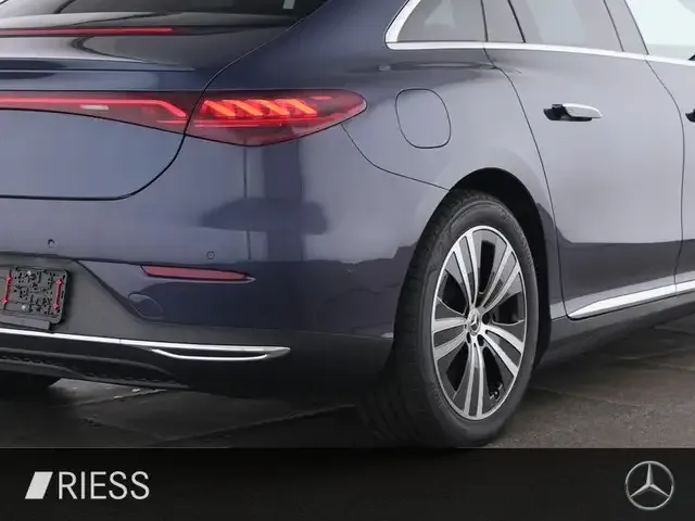 Mercedes-Benz EQE 300