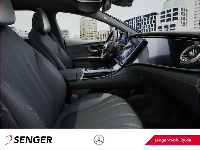 Mercedes-Benz EQE 300