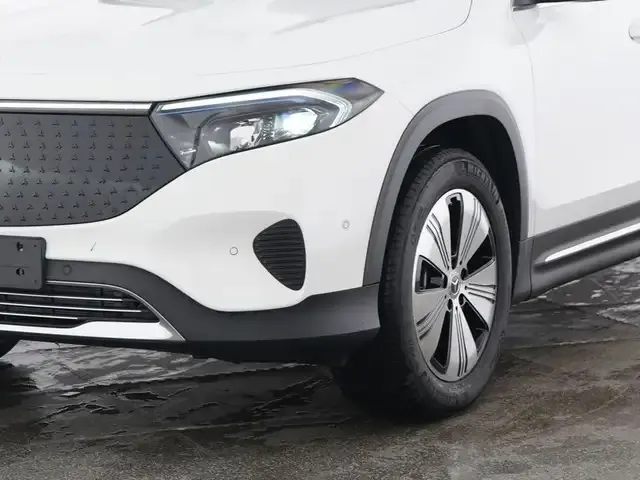 Mercedes-Benz EQB 300