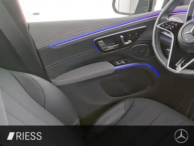 Mercedes-Benz EQS SUV