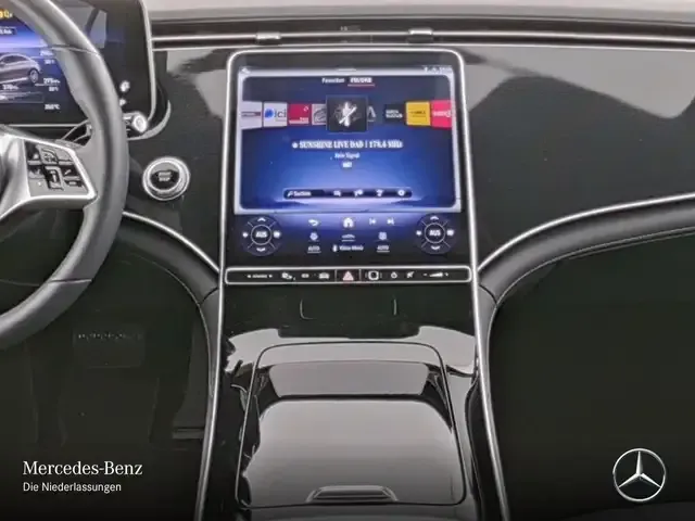 Mercedes-Benz EQE 300
