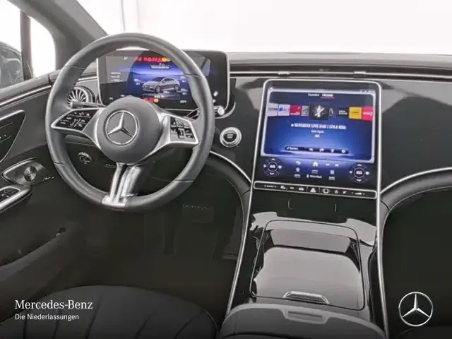 Mercedes-Benz EQE 300