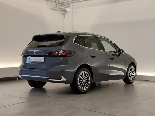 BMW 216