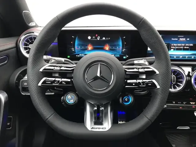 Mercedes-Benz CLA 35 AMG