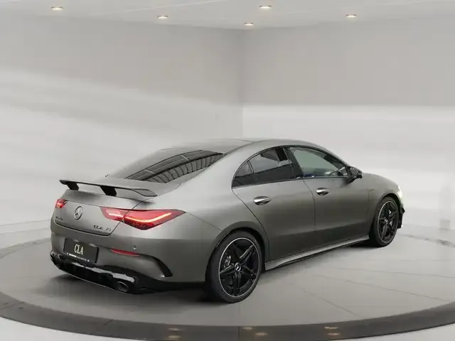 Mercedes-Benz CLA 35 AMG