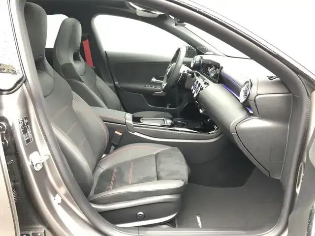 Mercedes-Benz CLA 35 AMG