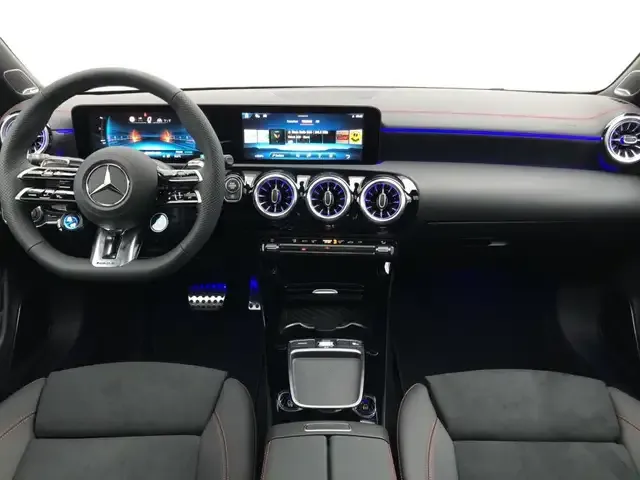 Mercedes-Benz CLA 35 AMG