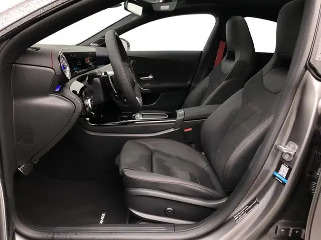 Mercedes-Benz CLA 35 AMG