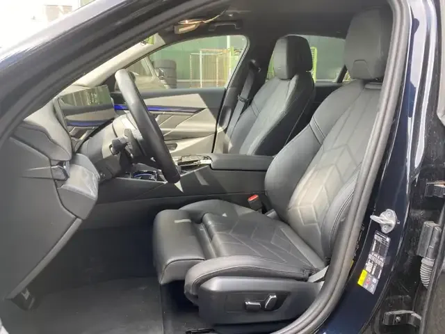 BMW i5