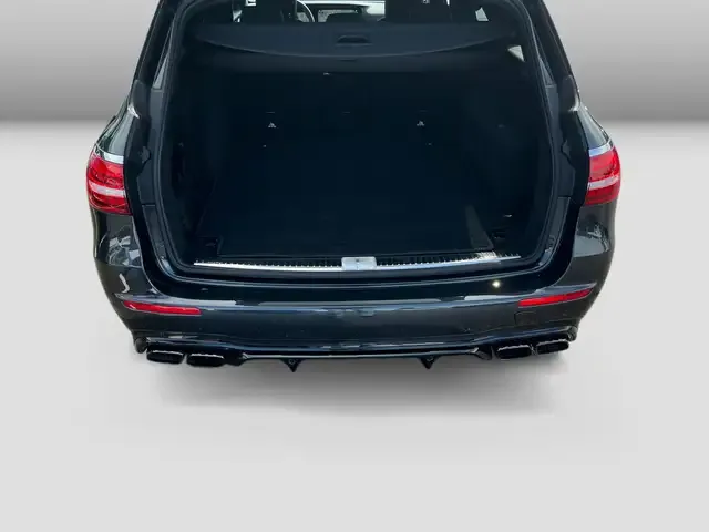Mercedes-Benz E 63 AMG