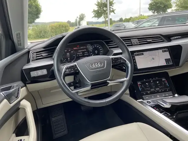 Audi e-tron
