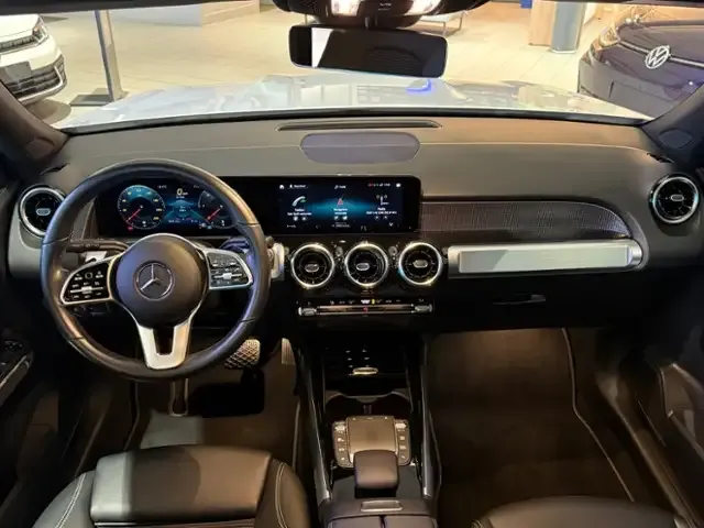 Mercedes-Benz GLB 200