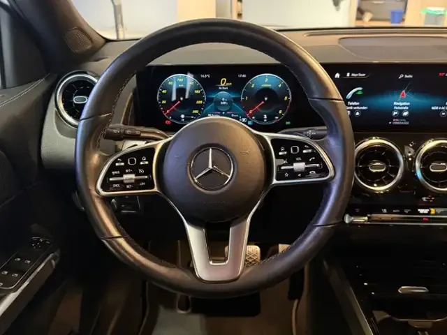 Mercedes-Benz GLB 200