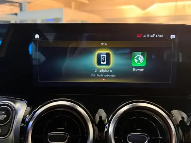 Mercedes-Benz GLB 200