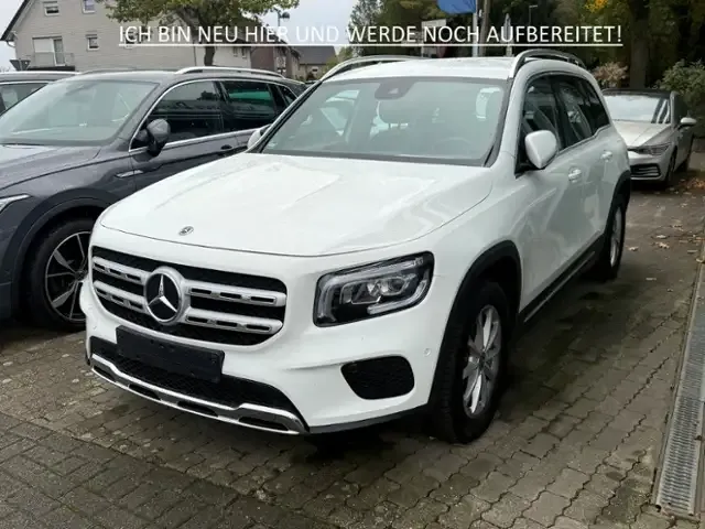 Mercedes-Benz GLB 200