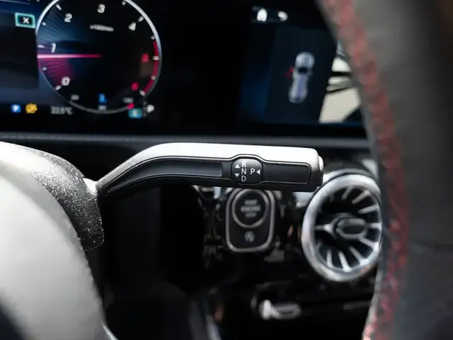 Mercedes-Benz CLA 220