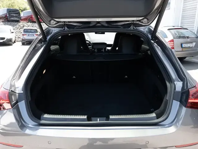 Mercedes-Benz CLA 220