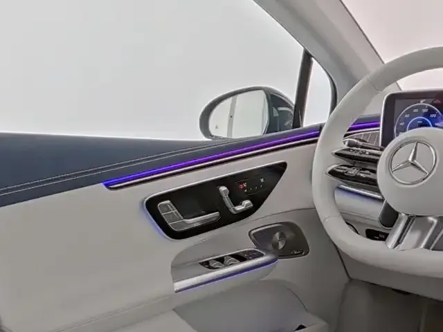 Mercedes-Benz EQE 300