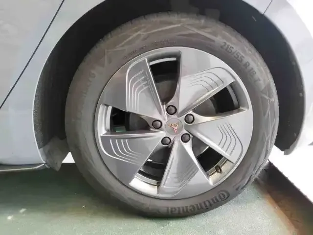CUPRA Born