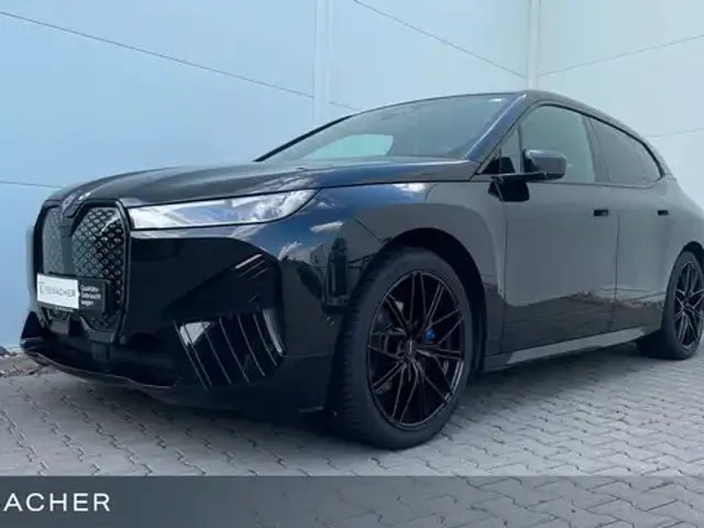 BMW iX