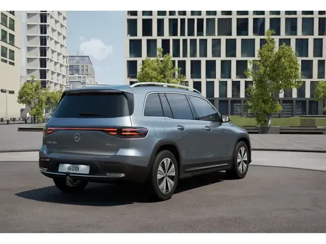 Mercedes-Benz EQB 300