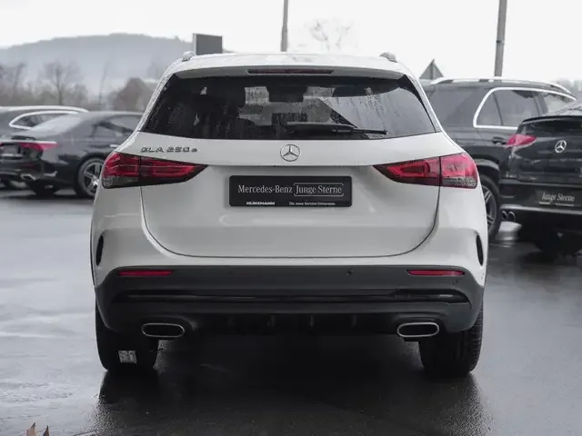 Mercedes-Benz GLA 250