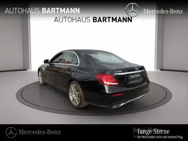 Mercedes-Benz E 200