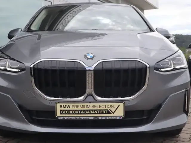 BMW 218