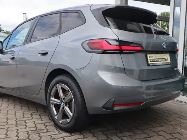 BMW 218