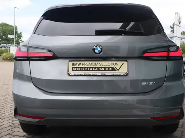 BMW 218