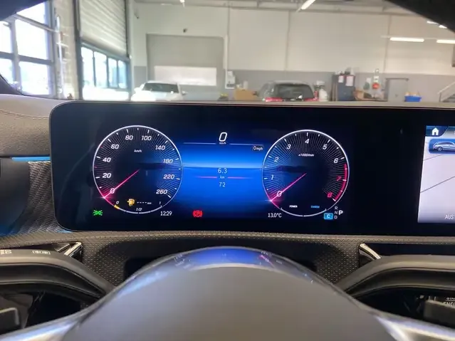 Mercedes-Benz CLA 180