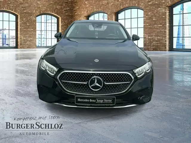 Mercedes-Benz E 200