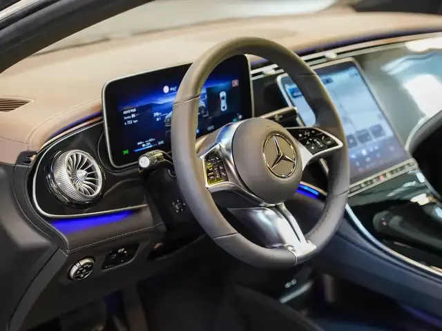 Mercedes-Benz EQE 300