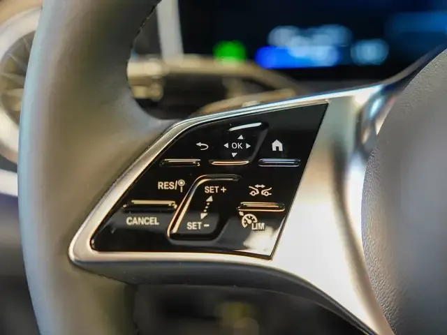 Mercedes-Benz EQE 300