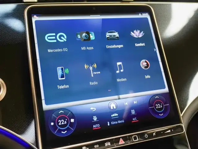 Mercedes-Benz EQE 300