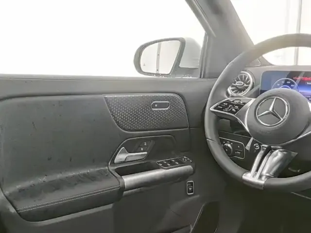 Mercedes-Benz EQA 300