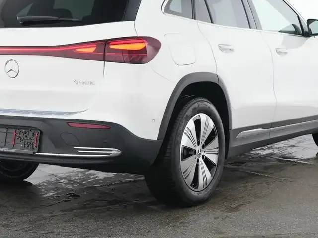 Mercedes-Benz EQA 300