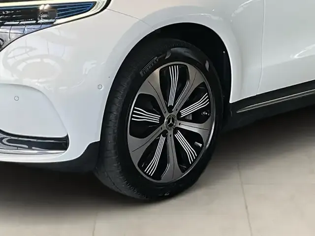 Mercedes-Benz EQC 400