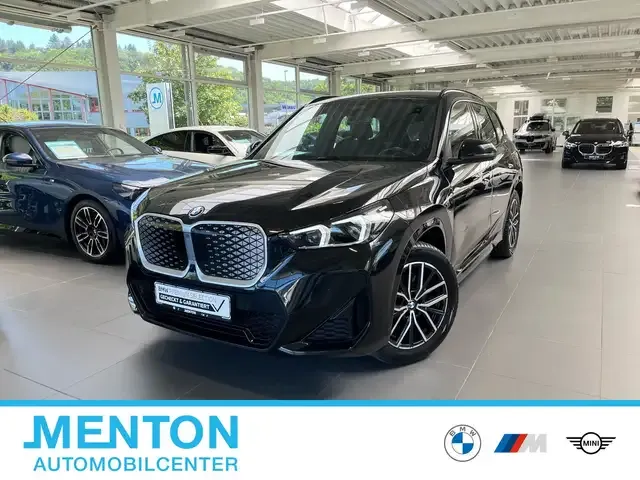 BMW iX1