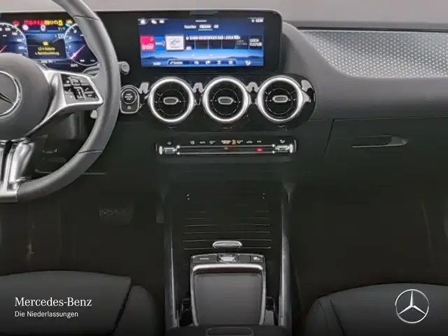 Mercedes-Benz GLA 180