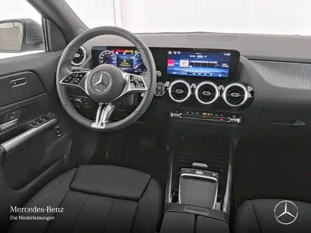 Mercedes-Benz GLA 180