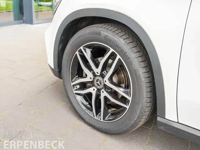Mercedes-Benz GLA 180