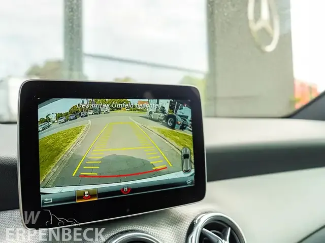Mercedes-Benz GLA 180