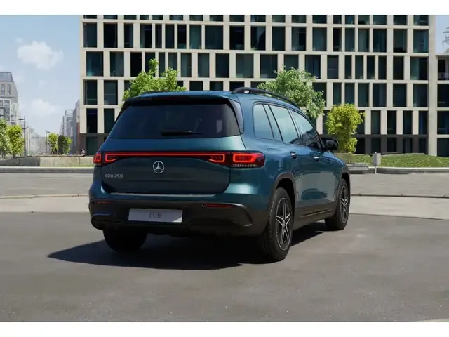 Mercedes-Benz EQB 250