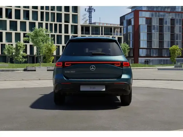 Mercedes-Benz EQB 250