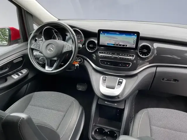 Mercedes-Benz V 250